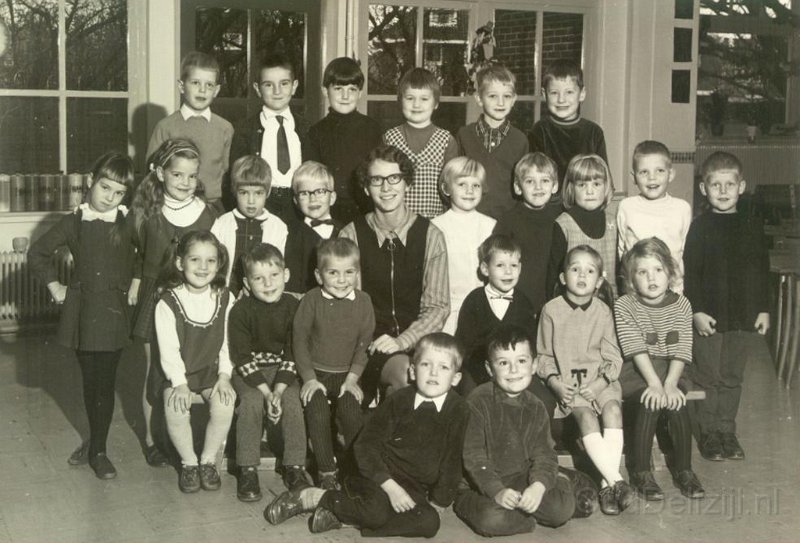 Schoolfoto Hummelhonk klas 1967 - 1968 2.jpg